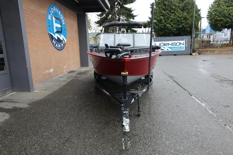 Slide: The Image of 2022 Tracker Targa V-19 Combo Tournament Edition boat at Bjornson Marine. - 11