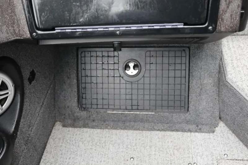 Slide: The Image of 2022 Tracker Targa V-19 Combo Tournament Edition boat interior with storage compartment. - 43