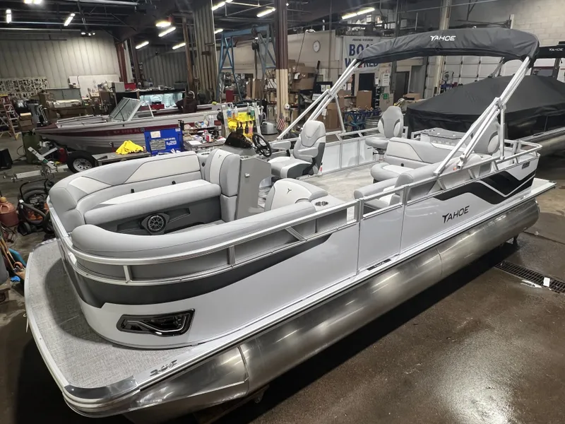 The Image of Tahoe Sport 2185 Rear Fish & Honda 4-Stroke EFI 2026 - 1