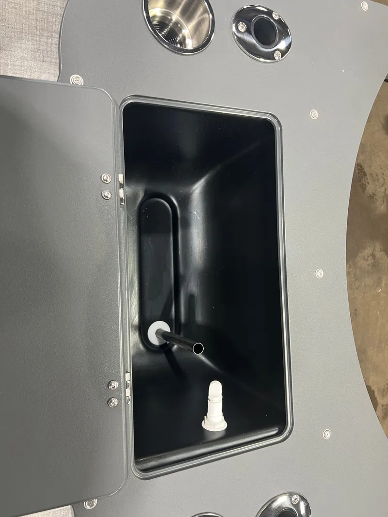 Slide: The Image of Tahoe Sport 2185 Rear Fish & Honda 4-Stroke EFI 2026 - 18