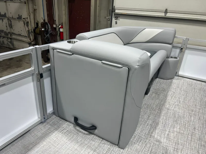 Slide: The Image of Tahoe Sport 2185 Rear Fish & Honda 4-Stroke EFI 2026 - 19