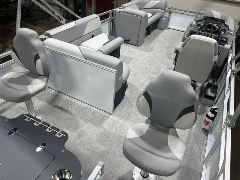 Slide: The Image of Tahoe Sport 2185 Rear Fish & Honda 4-Stroke EFI 2026 - 26