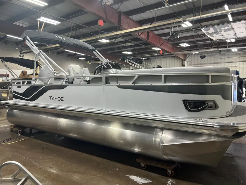 Slide: The Image of Tahoe Sport Rear Fish 2185 & 4-Stroke $32995 2026 - 31