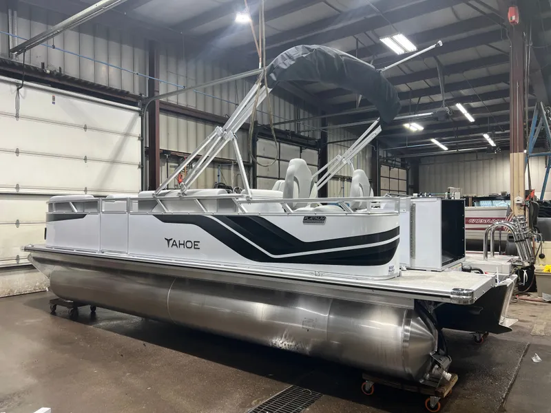 Slide: The Image of Tahoe Sport Rear Fish 2185 & 4-Stroke $32995 2026 - 33