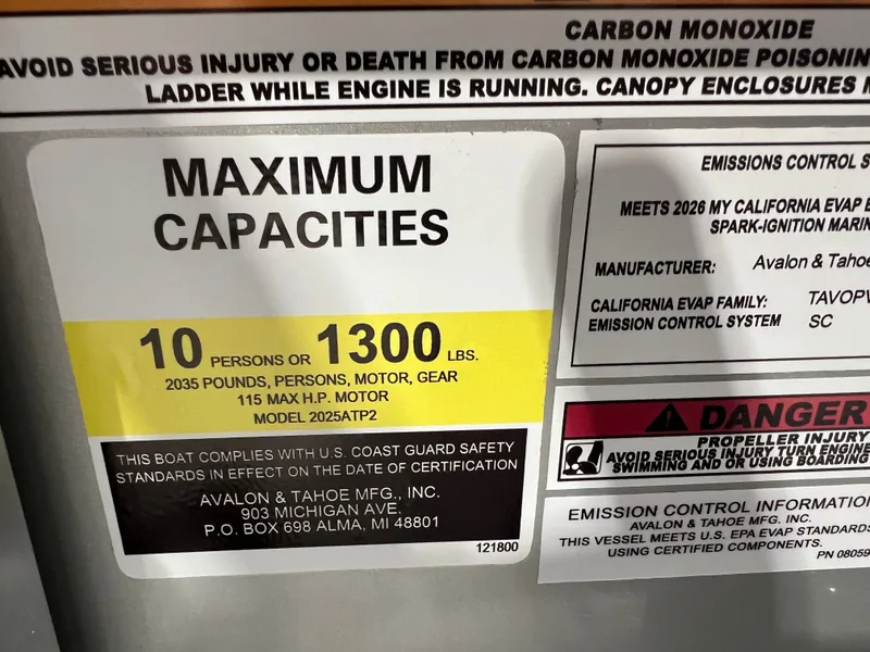 Slide: The Image of Tahoe Sport 2180 Quad Lounge & Honda 4-Stroke EFI 2026 - 13