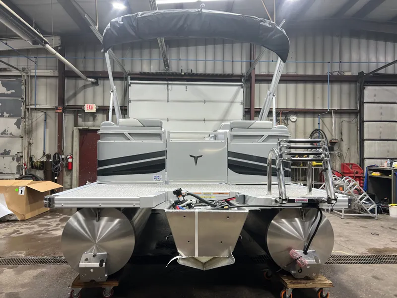 Slide: The Image of Tahoe Sport 2180 Quad Lounge & Honda 4-Stroke EFI 2026 - 26