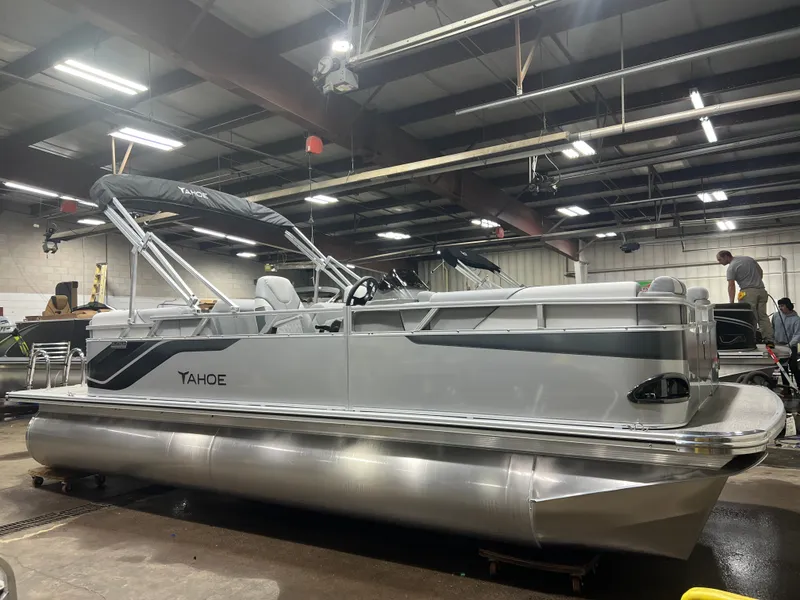 Slide: The Image of Tahoe Sport 2180 Quad Lounge & Honda 4-Stroke EFI 2026 - 28