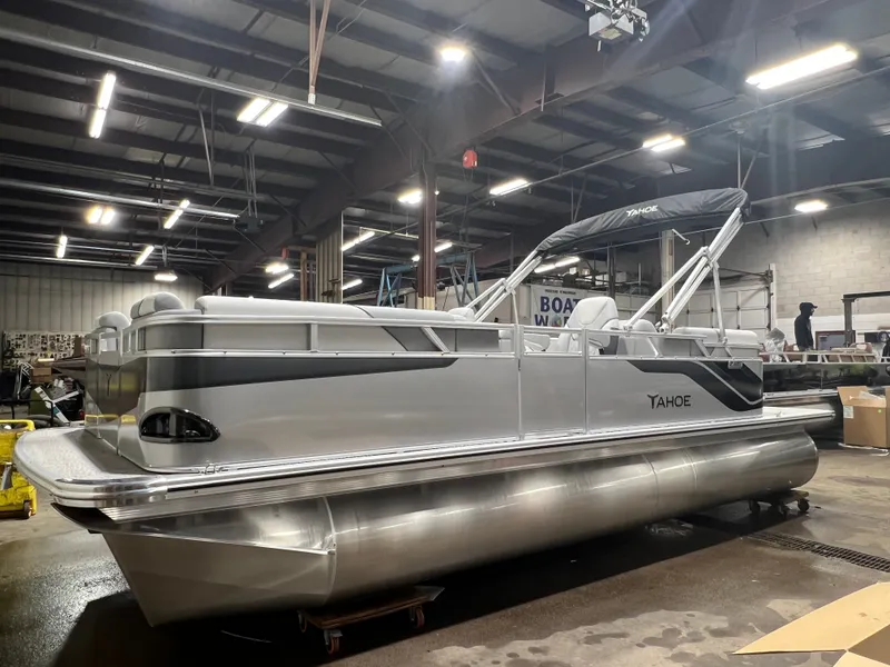 Slide: The Image of Tahoe Sport 2180 Quad Lounge & Honda 4-Stroke EFI 2026 - 29