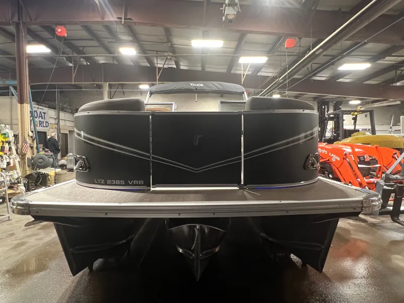 Slide: The Image of Tahoe LTZ 2385 Swingback (VRB) Windshield Tritoon & Honda 4-Stroke EFI 2026 - 28