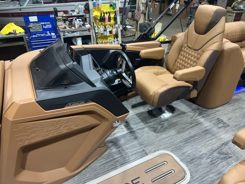 Slide: The Image of Tahoe Cascade 2385 Quad Lounge Tritoon & Honda 4-Stroke EFI 2026 - 10