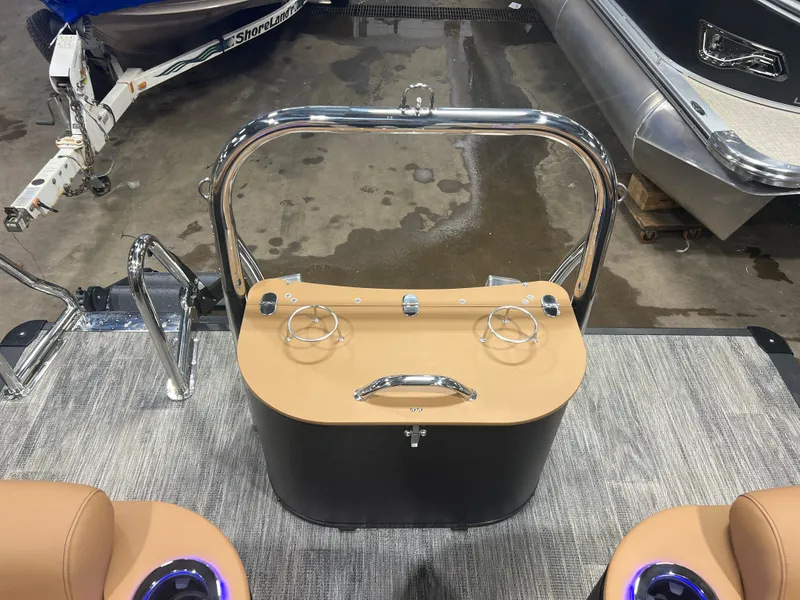 Slide: The Image of Tahoe Cascade 2385 Quad Lounge Tritoon & Honda 4-Stroke EFI 2026 - 16