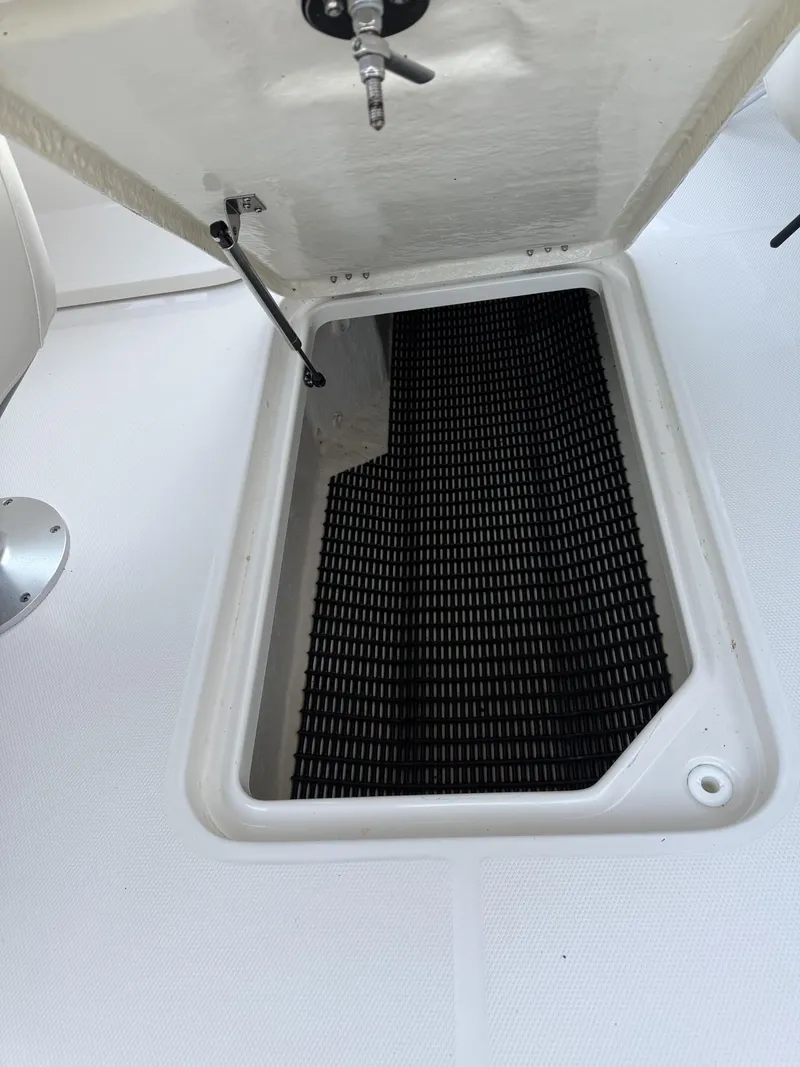 Slide: The Image of Monterey 234FS 2006 - 20