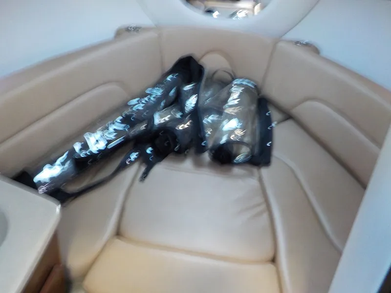 Slide: The Image of Crownline Boats 264 CR 2019 - 16