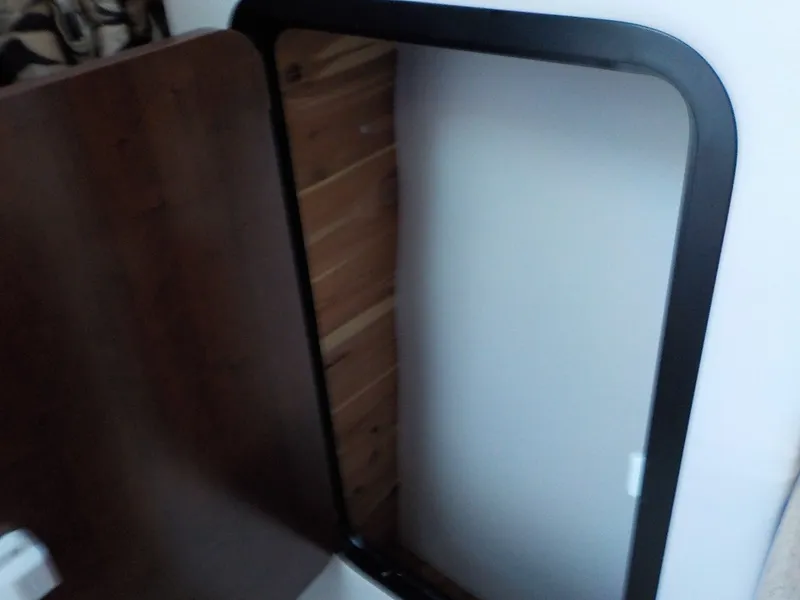 Slide: The Image of Crownline Boats 264 CR 2019 - 18