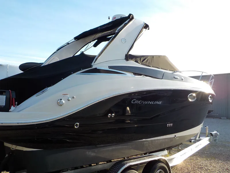 Slide: The Image of Crownline Boats 264 CR 2019 - 30