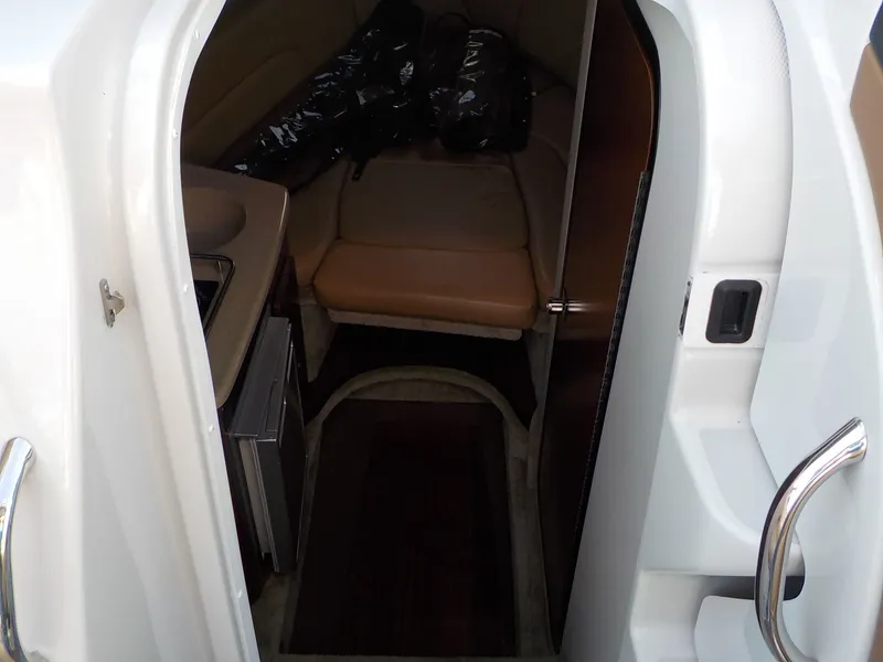 Slide: The Image of Crownline Boats 264 CR 2019 - 36