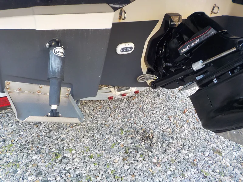 Slide: The Image of Crownline Boats 264 CR 2019 - 49