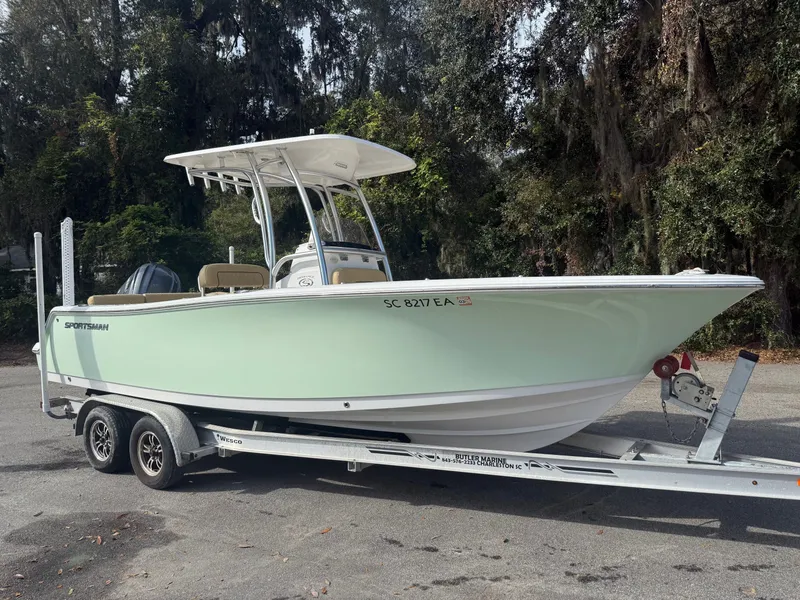 The Image of Sportsman Heritage 231 Center Console 2022 - 1