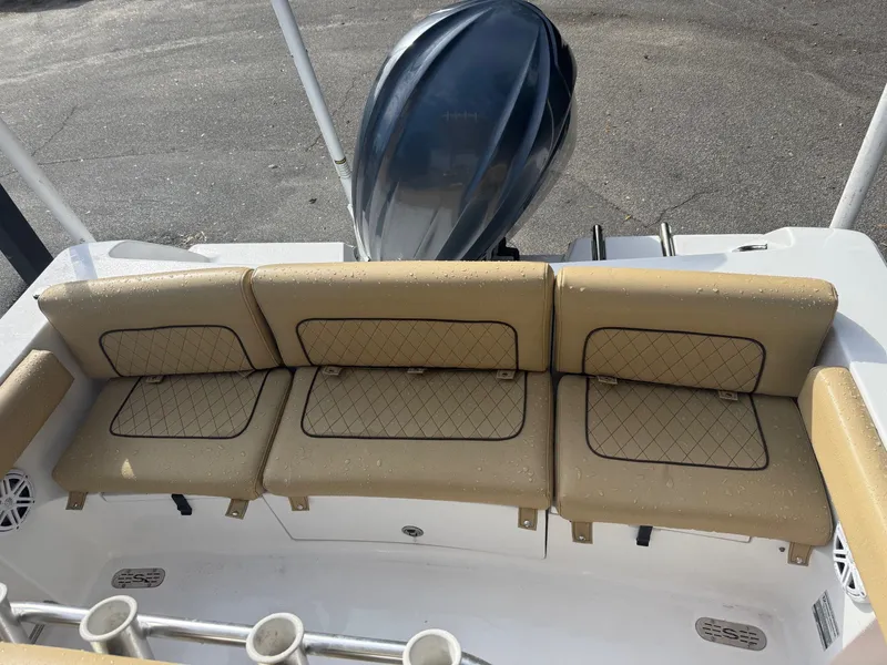 Slide: The Image of Sportsman Heritage 231 Center Console 2022 - 7