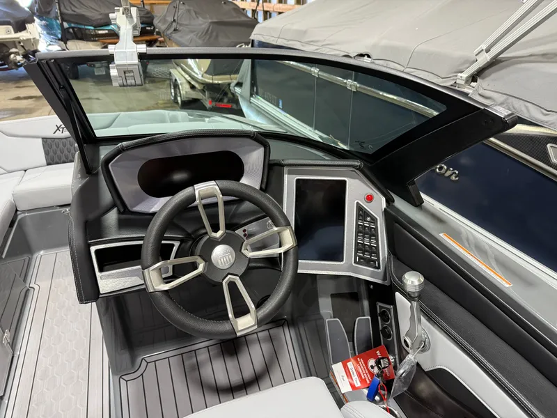 Slide: The Image of MasterCraft XT20 2023 - 10