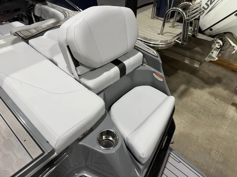 Slide: The Image of MasterCraft XT20 2023 - 20