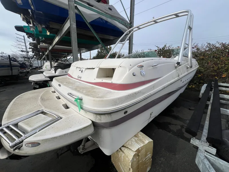 Slide: The Image of Maxum 2400 SD 2003 - 6