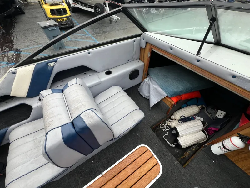 Slide: The Image of Reinell 192 Magnum 1988 - 10