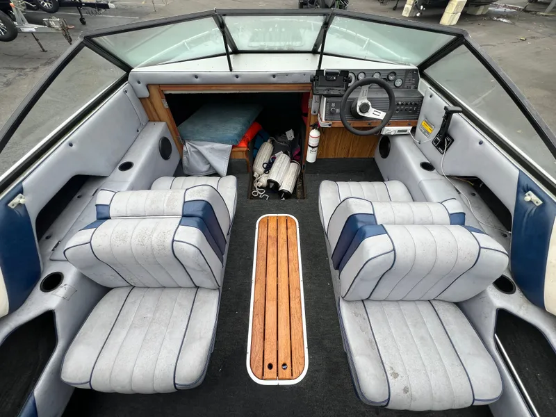 Slide: The Image of Reinell 192 Magnum 1988 - 9