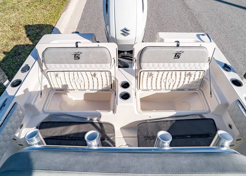 Slide: The Image of Carolina 21 Ultra Elite 2026 - 7