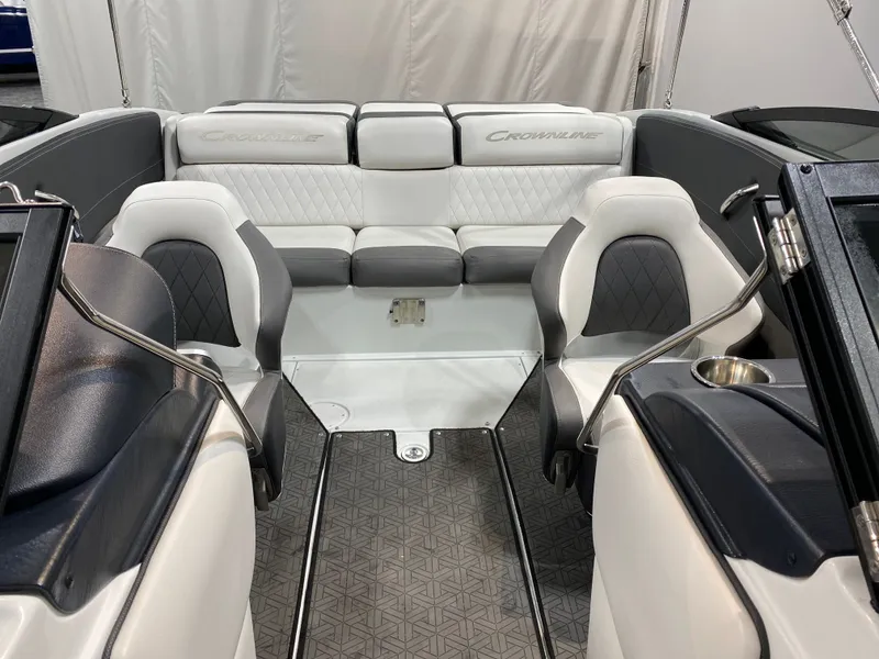 Slide: The Image of Crownline Boats 220 SS LPX 2024 - 10