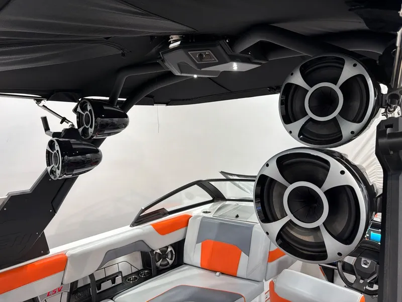 Slide: The Image of Interior of 2021 Malibu Wakesetter 25 LSV with speakers. - 24