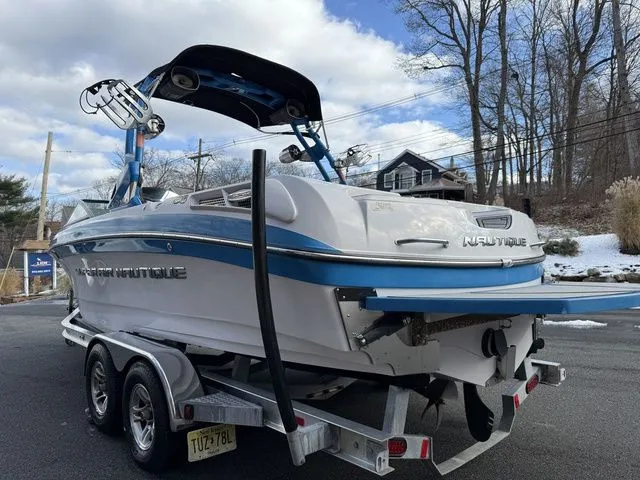 Slide: The Image of Nautique Super Air Nautique 230 2011 - 10
