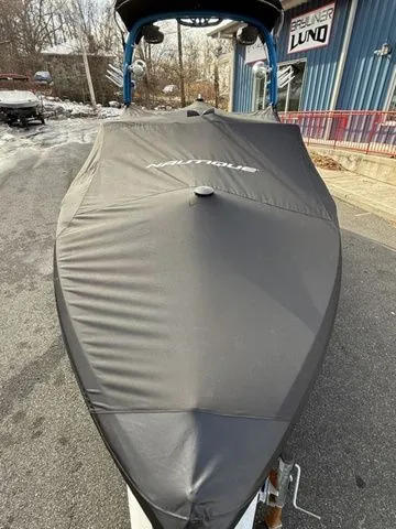 Slide: The Image of Nautique Super Air Nautique 230 2011 - 24