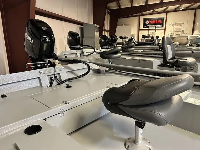 Slide: The Image of Xtreme Boats 1754SS 2026 - 6