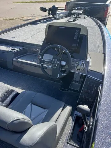 Slide: The Image of Falcon Boats F-205 2026 - 10