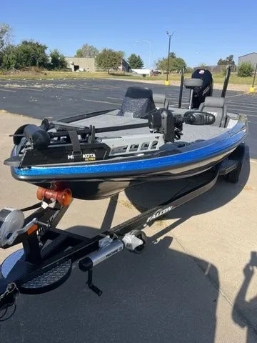 Slide: The Image of Falcon Boats F-205 2026 - 5