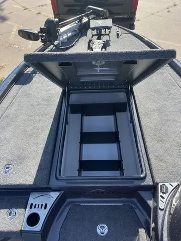 Slide: The Image of Falcon Boats F-205 2026 - 9