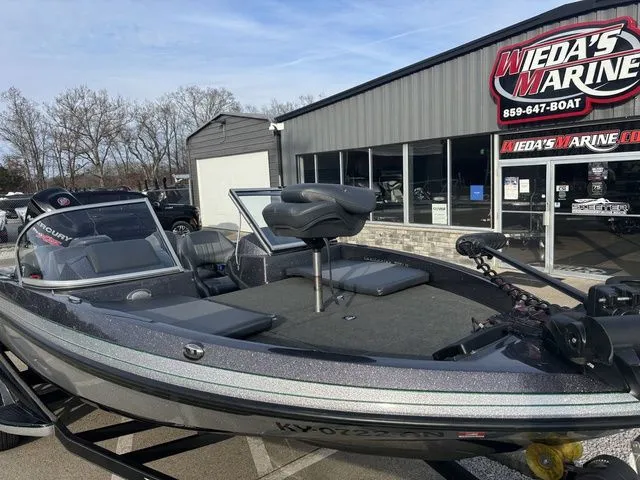 Slide: The Image of Ranger 212 Reata 2015 - 10