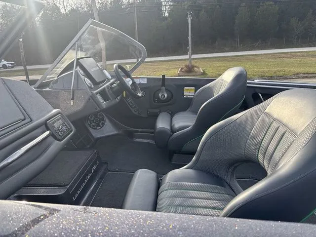 Slide: The Image of Ranger 212 Reata 2015 - 13