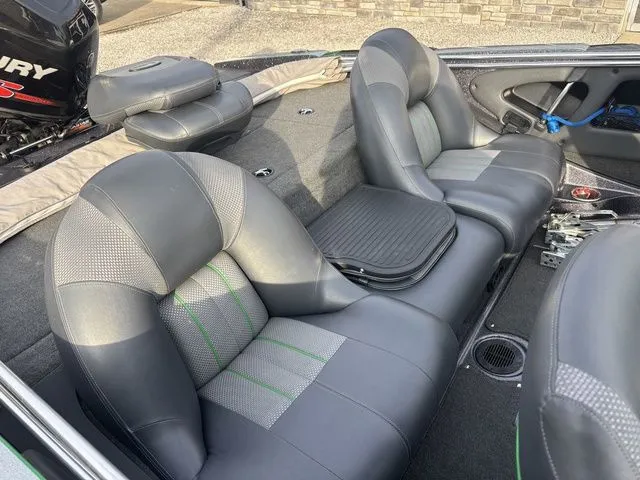 Slide: The Image of Ranger 212 Reata 2015 - 9