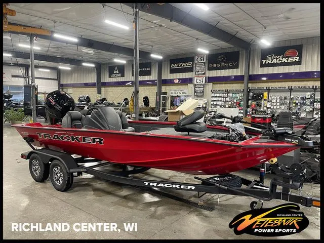 The Image of Tracker Pro Team™ 195 2026 - 1