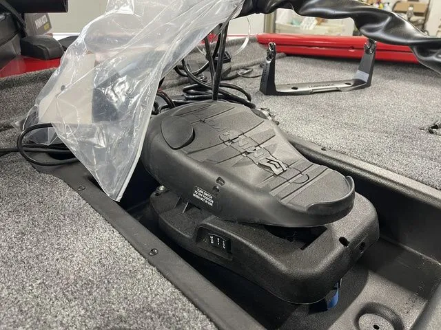 Slide: The Image of Tracker Pro Team™ 195 2026 - 16