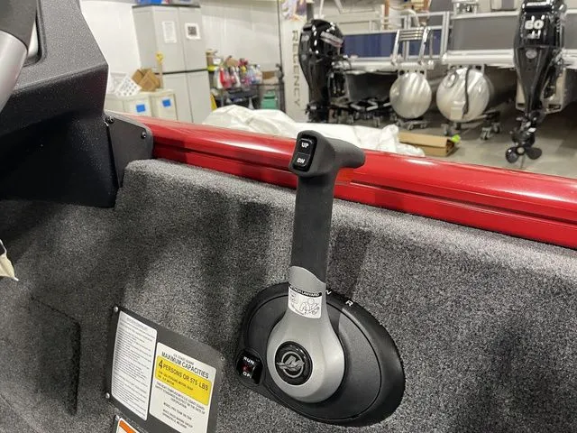 Slide: The Image of Tracker Pro Team™ 195 2026 - 31