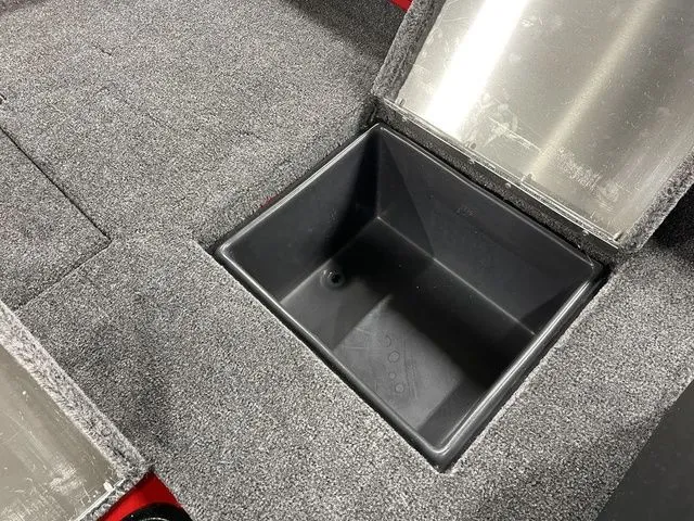 Slide: The Image of Tracker Pro Team™ 195 2026 - 37