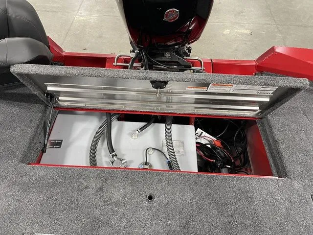 Slide: The Image of Tracker Pro Team™ 195 2026 - 38