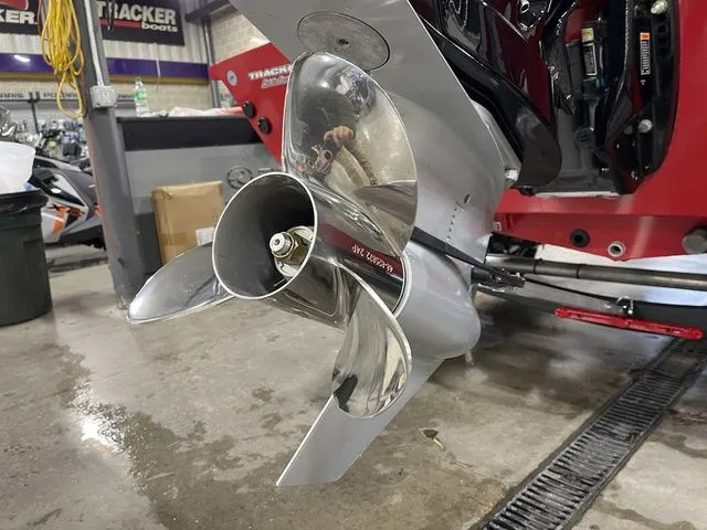 Slide: The Image of Tracker Pro Team™ 195 2026 - 7