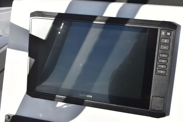 Slide: The Image of Blackfin 222 CC 2023 - 51