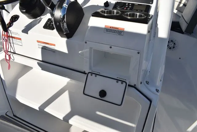 Slide: The Image of Blackfin 222 CC 2023 - 56