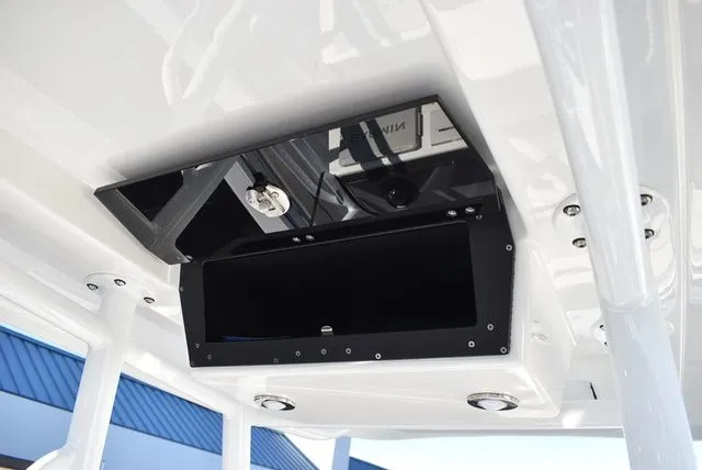 Slide: The Image of Blackfin 222 CC 2023 - 59