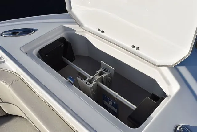 Slide: The Image of Blackfin 222 CC 2023 - 66